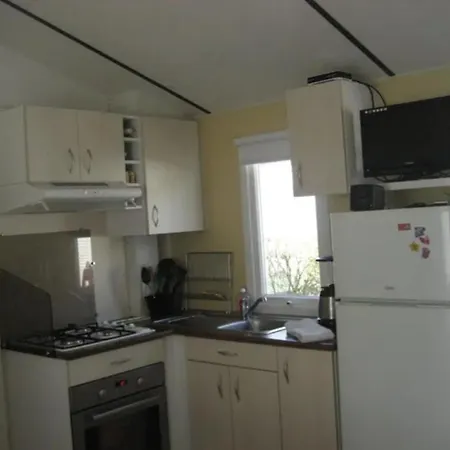 Mobil-home 4-6 Personnes Dans 3 Etoiles *