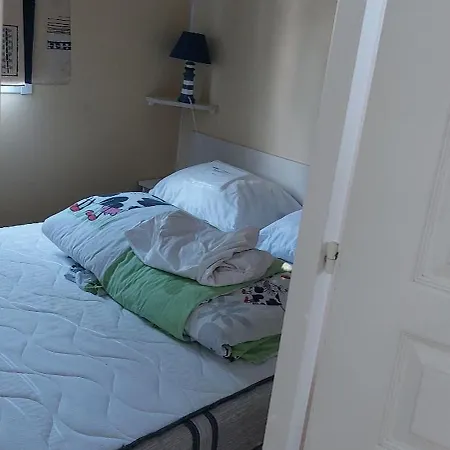 Mobil-home 4-6 Personnes Dans 3 Etoiles Campsite *